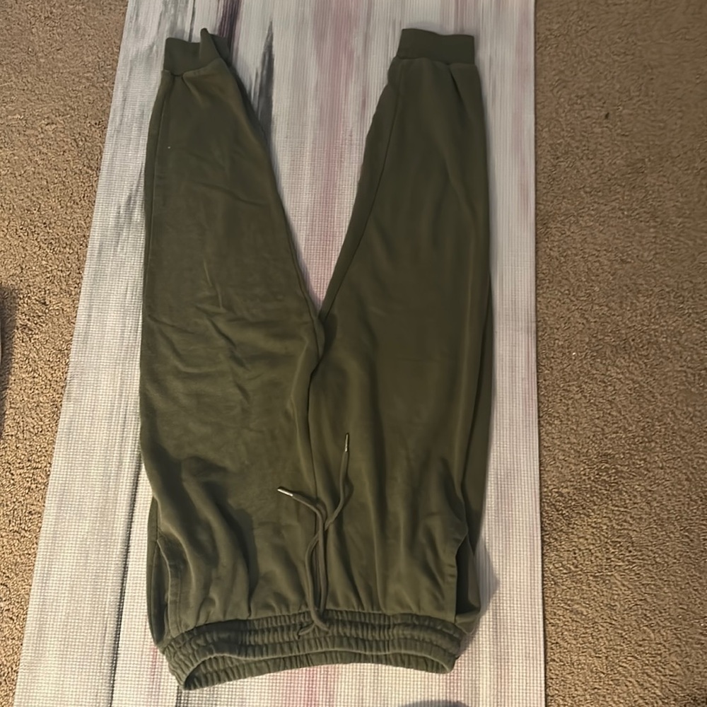 Joggers light material